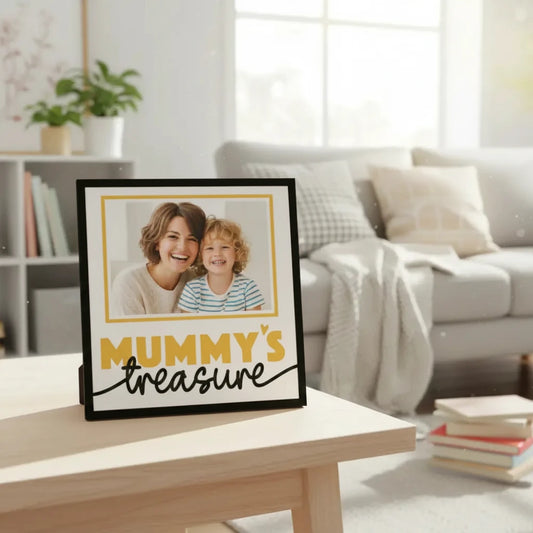 Decorative sign with 'Mummy's treasure' text on a white background